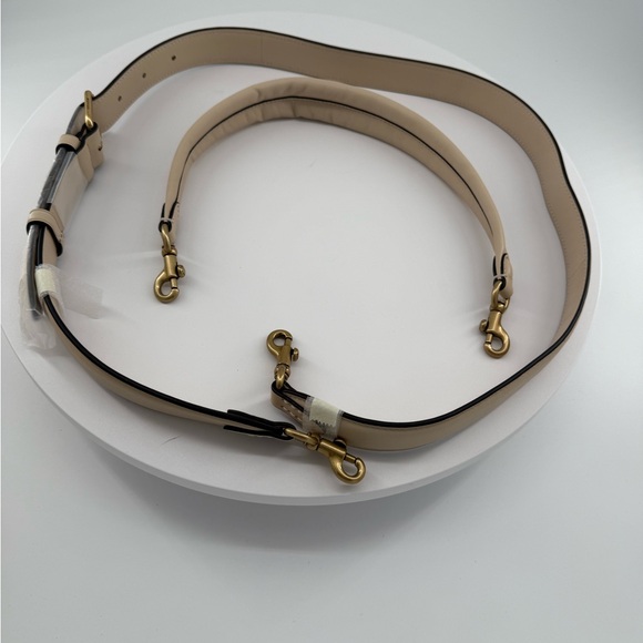 Coach Pillow Tabby 26 Shoulder Bag With Plush Padded Nappa Leather Cream NWT - Picture 11 of 17